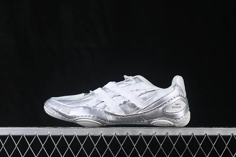 All categories Asics Asics series Asics Hypersync Asics Hypersync fashion retro breathable lightweight thin-soled moral training shoes 1203B146-100